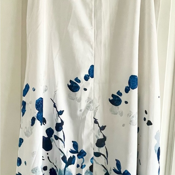 MISSLOOK Women’s White and Blue Floral w/2 Front Pockets Midi Dress-Size M - Picture 3 of 8